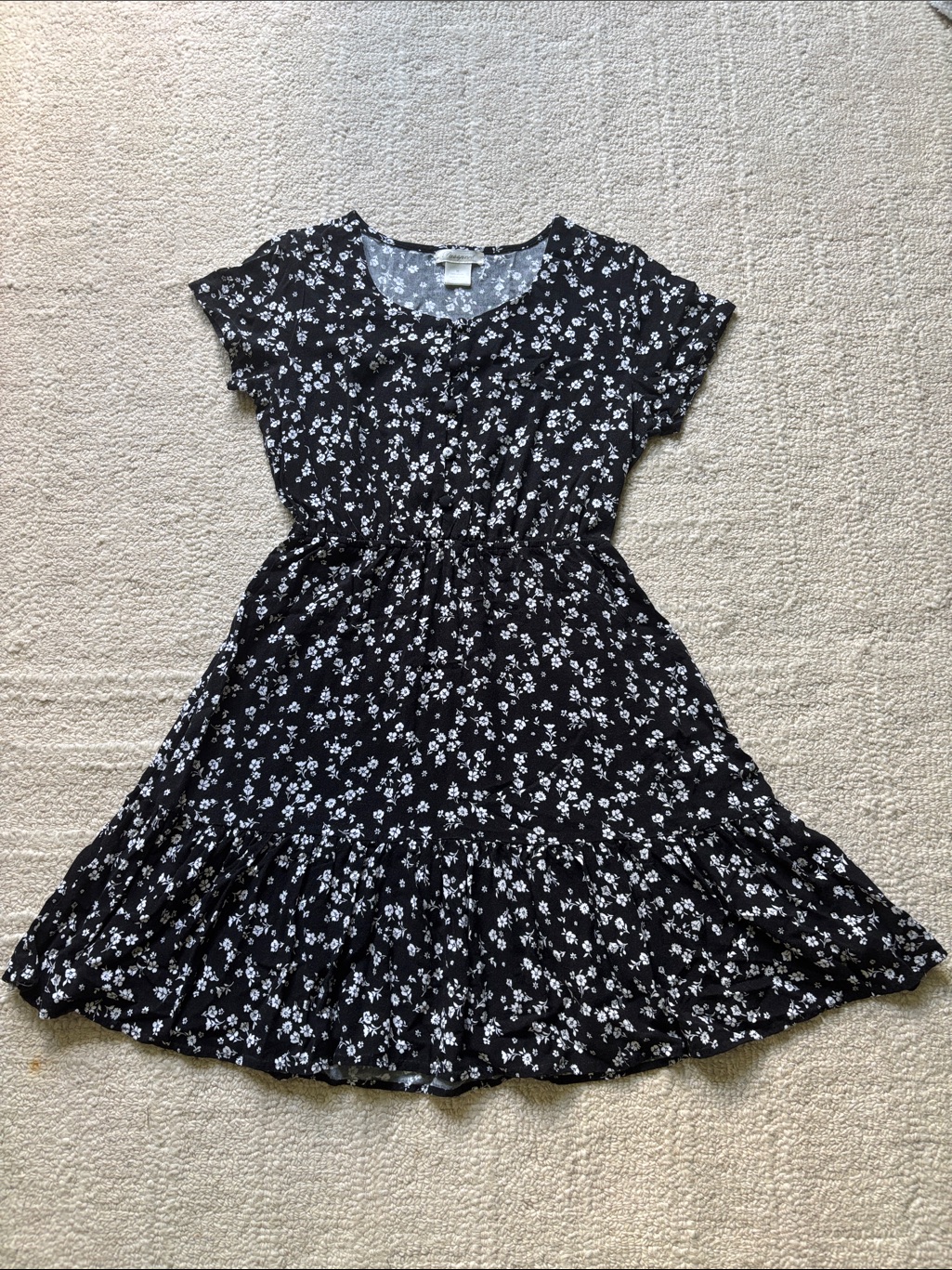Passport Black Floral Short-Sleeve Casual Dress
